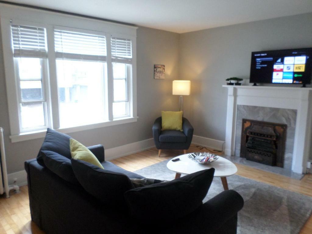 Beautiful, Clean, Quiet 2 Br-In Downtown Ottawa. Parking, Wifi And Netflix Included Apartman Kültér fotó