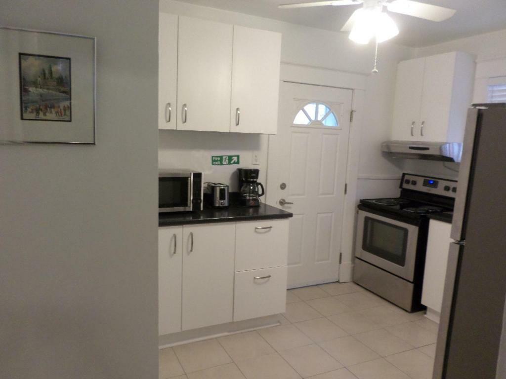 Beautiful, Clean, Quiet 2 Br-In Downtown Ottawa. Parking, Wifi And Netflix Included Apartman Kültér fotó